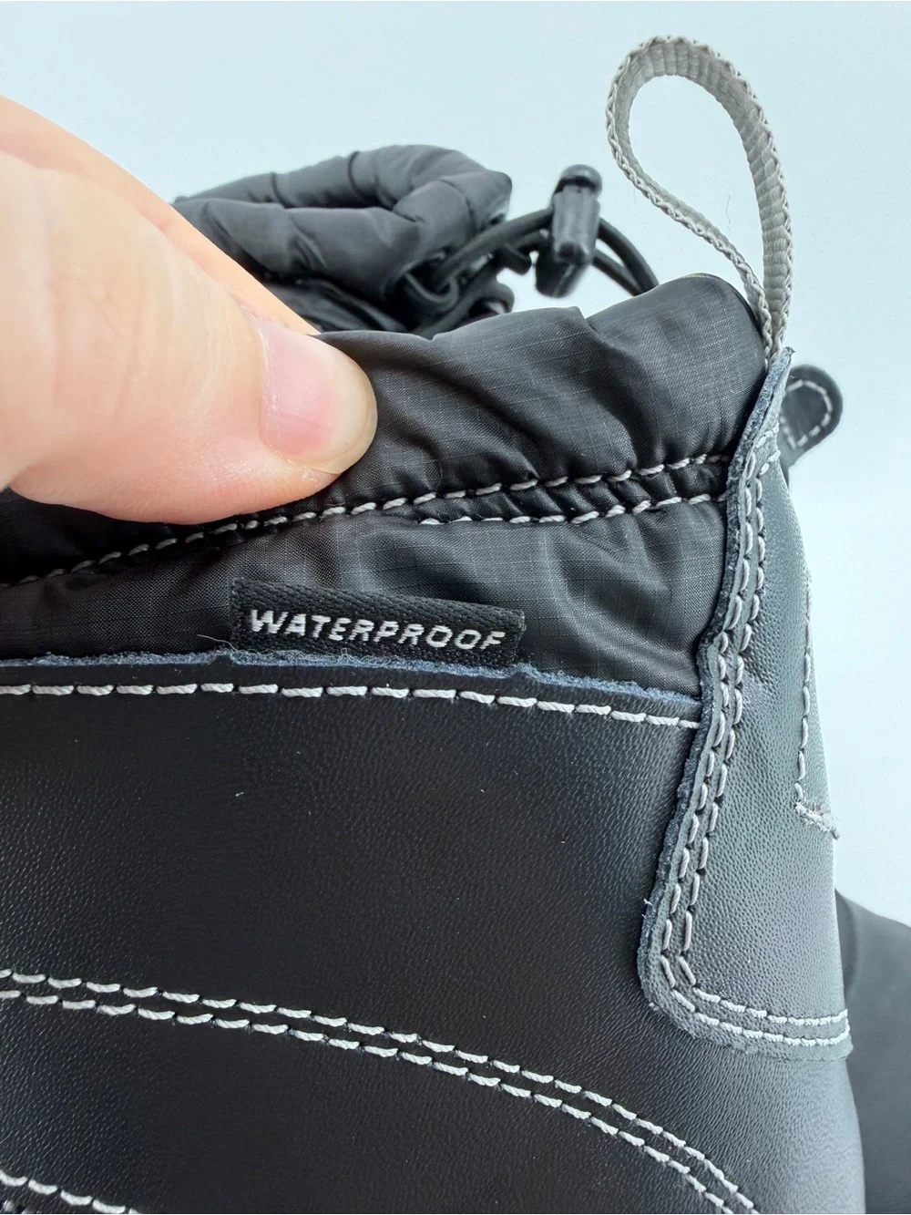 The North Face Alpenglow IV Waterproof Black Winter Snow Boots Ski Gorpcore Sz6